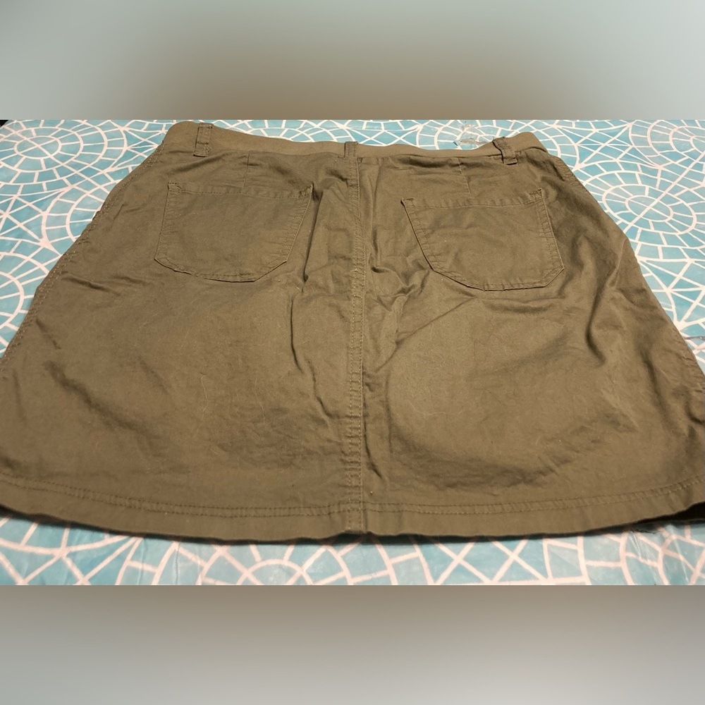 💛TODAY***$12***Riders army green midrise skort. - Picture 4 of 4